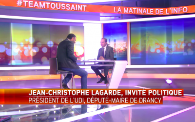 « Depuis janvier, François Hollande a dépensé des milliards qu’il n’a pas. Le carnet de chèques électoral est ouvert. » – iTélé